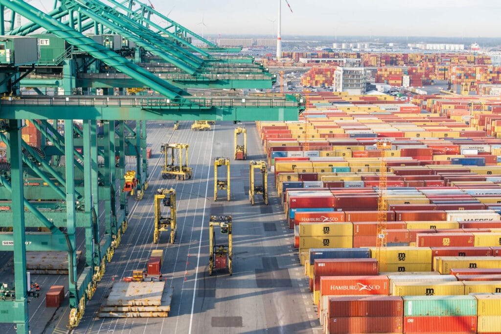 De grootste containerschepen van de wereld kunnen bij PSA terecht.